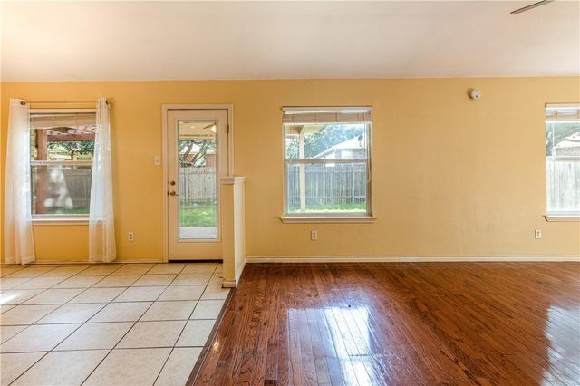 3254 Arroyo Bluff LN, Round Rock, TX 78681