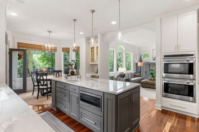 710 Shadyview Lane N, Plymouth, MN 55447