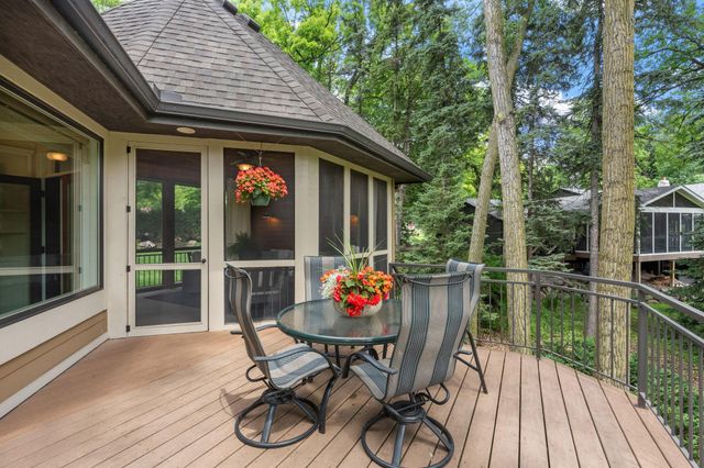 710 Shadyview Lane N, Plymouth, MN 55447