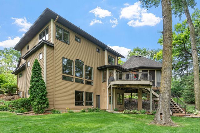710 Shadyview Lane N, Plymouth, MN 55447