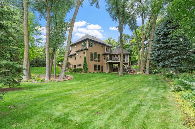710 Shadyview Lane N, Plymouth, MN 55447
