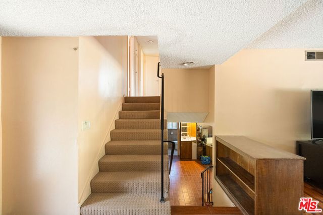 4767 Round Top Drive, Los Angeles, CA 90065