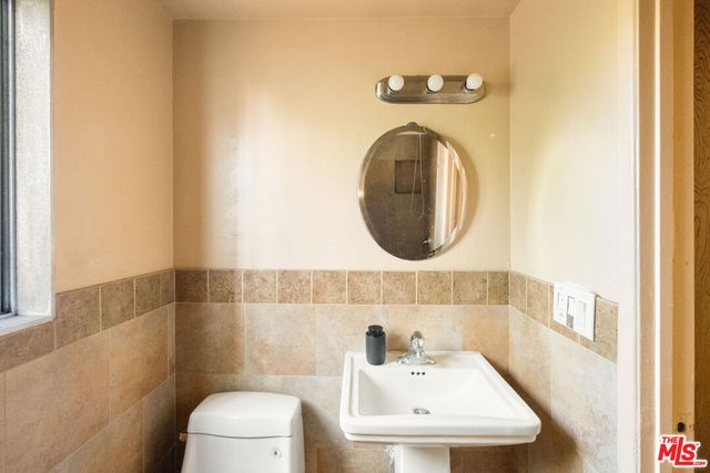 4767 Round Top Drive, Los Angeles, CA 90065