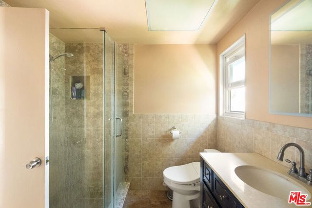 4767 Round Top Drive, Los Angeles, CA 90065