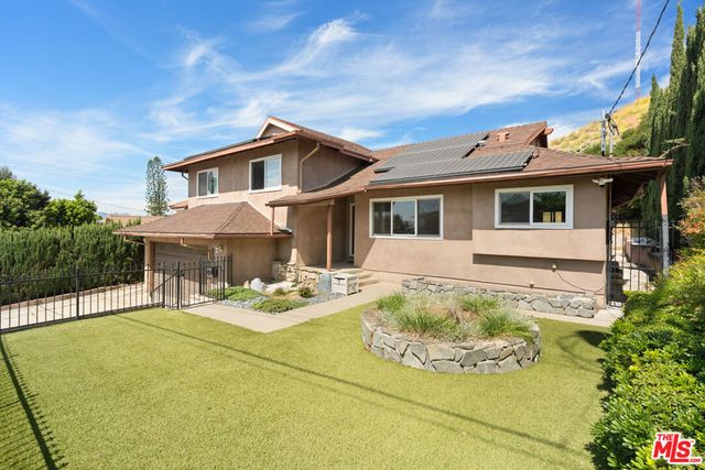 4767 Round Top Drive, Los Angeles, CA 90065