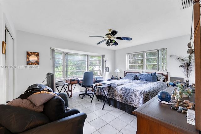 9925 SW 97th Pl, Miami, FL 33176