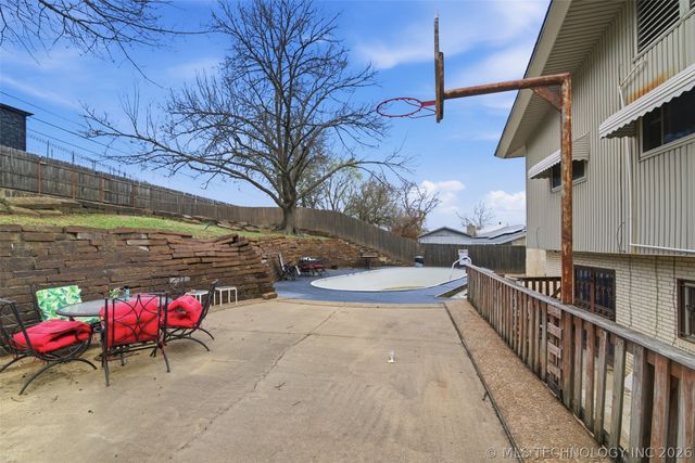 6022 S 72nd East Avenue, Tulsa, OK 74145