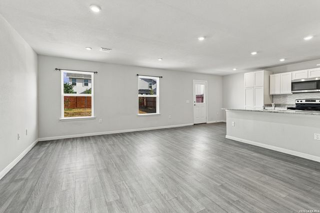 2227 Dry Moss Pass, San Antonio, TX 78224