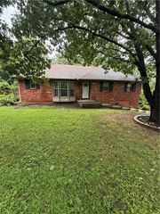 5436 N Hardesty Avenue, Kansas City, MO 64119