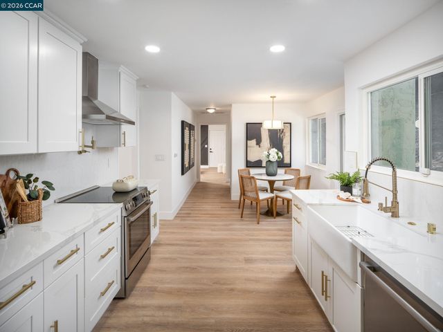 320 Miranda Ln, Alamo, CA 94507