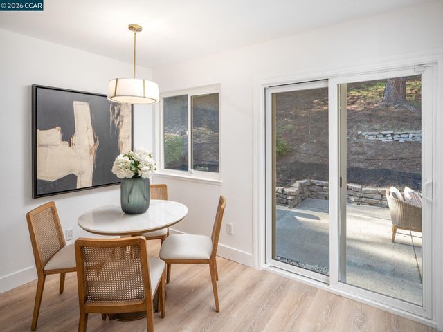 320 Miranda Ln, Alamo, CA 94507