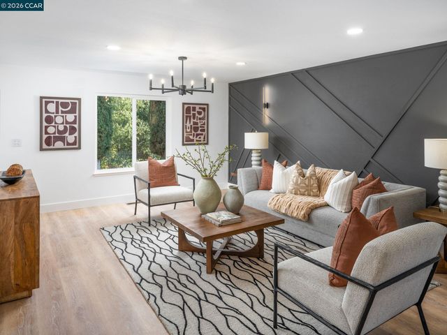 320 Miranda Ln, Alamo, CA 94507