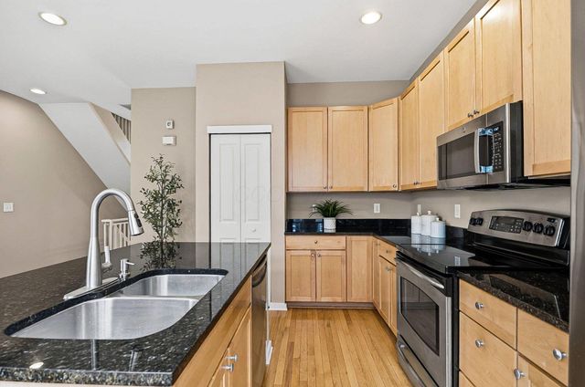 994 S Front Street, Columbus, OH 43206
