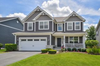 570 Amy Lane, Wheaton, IL 60187