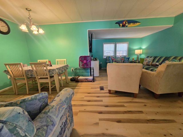 507 Club House Rd., Garden City Beach, SC 29576