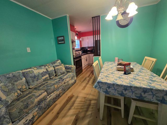 507 Club House Rd., Garden City Beach, SC 29576