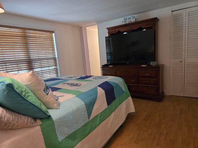 507 Club House Rd., Garden City Beach, SC 29576