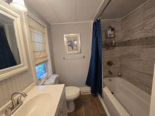 507 Club House Rd., Garden City Beach, SC 29576