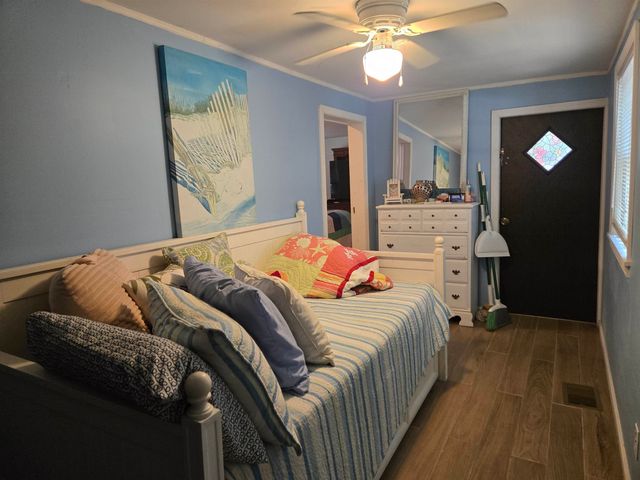 507 Club House Rd., Garden City Beach, SC 29576