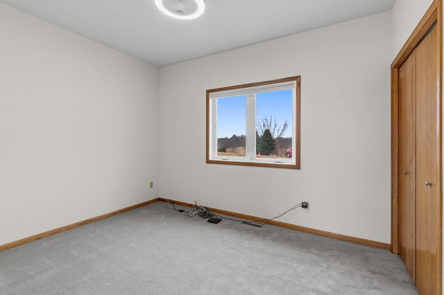 9400 E 280th Street, Webster, MN 55088