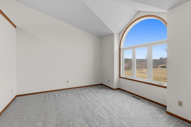 9400 E 280th Street, Webster, MN 55088