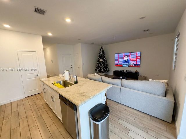 1842 SE 7th Ter, Homestead, FL 33034