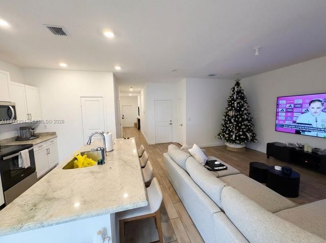 1842 SE 7th Ter, Homestead, FL 33034