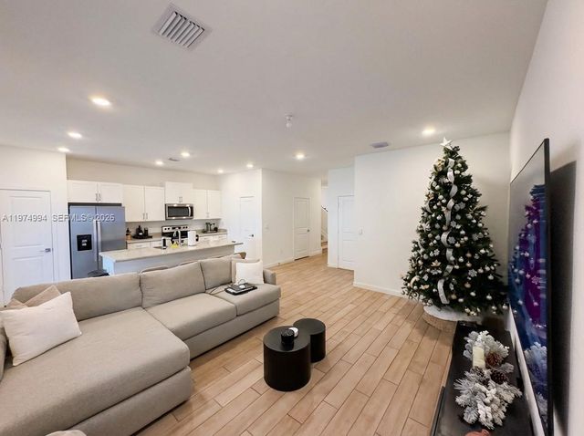 1842 SE 7th Ter, Homestead, FL 33034