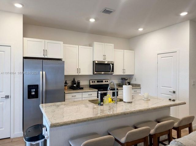 1842 SE 7th Ter, Homestead, FL 33034