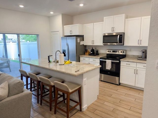 1842 SE 7th Ter, Homestead, FL 33034