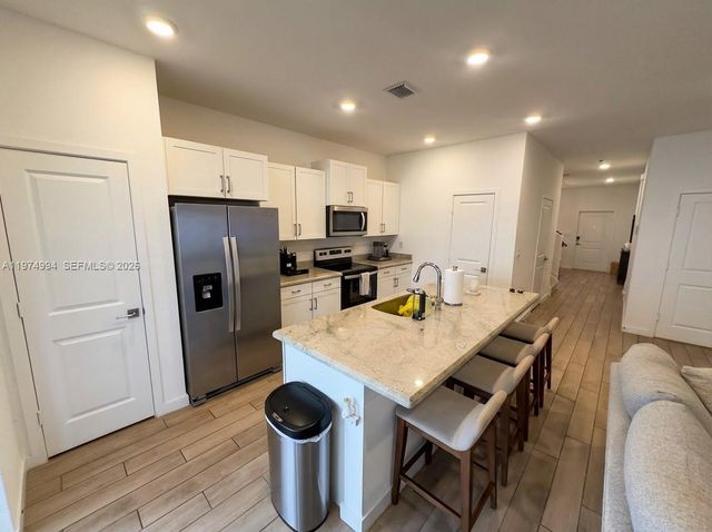 1842 SE 7th Ter, Homestead, FL 33034