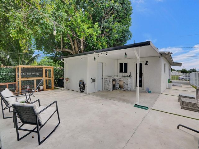 10222 SW 181st Street, Miami, FL 33157