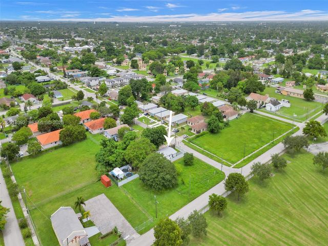 10222 SW 181st Street, Miami, FL 33157