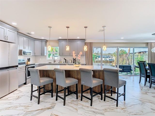 10704 DONBRESE AVENUE, Tampa, FL 33615