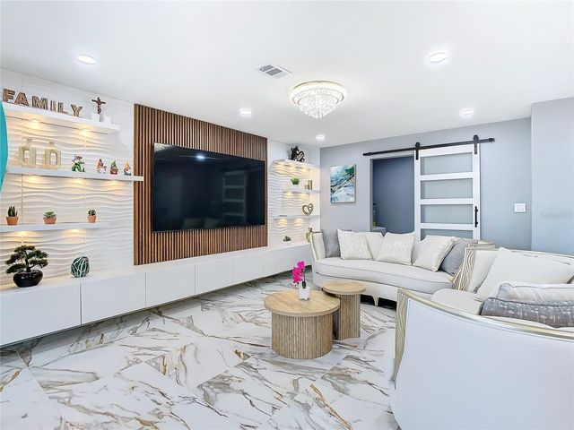 10704 DONBRESE AVENUE, Tampa, FL 33615