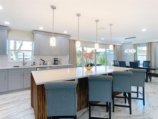 10704 DONBRESE AVENUE, Tampa, FL 33615