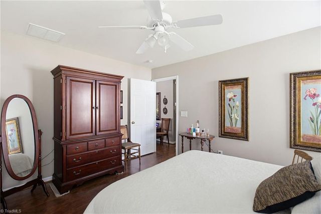 7867 Woodpark Drive, High Point, NC 27265
