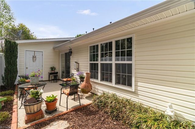 7867 Woodpark Drive, High Point, NC 27265