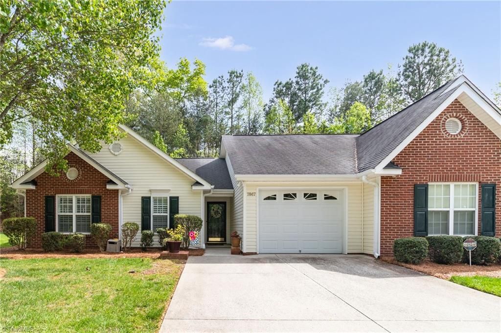 7867 Woodpark Drive, High Point, NC 27265