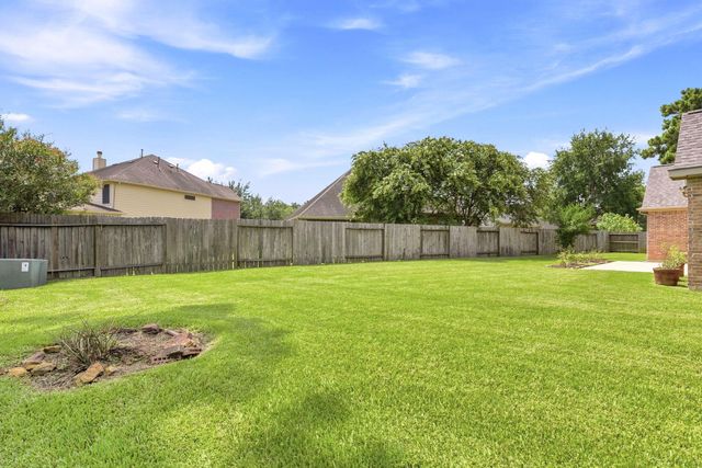 13914 Tallheath Court, Houston, TX 77044