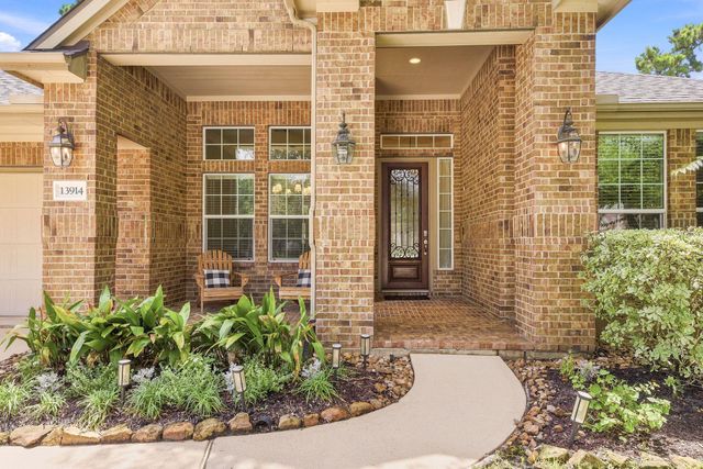 13914 Tallheath Court, Houston, TX 77044