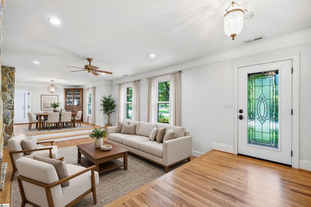 6 Covington Road, Greenville, SC 29617