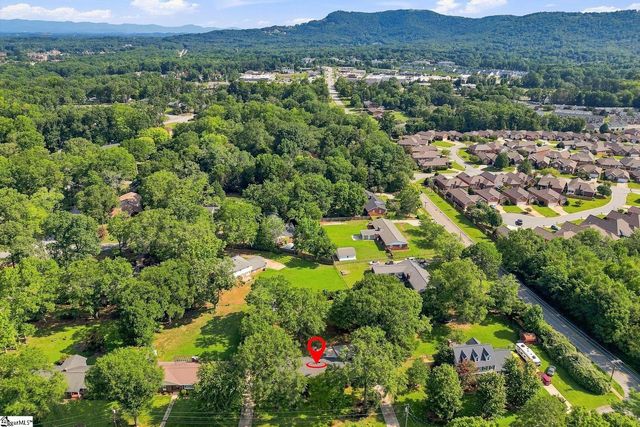 6 Covington Road, Greenville, SC 29617