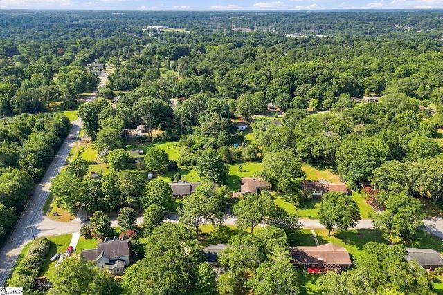 6 Covington Road, Greenville, SC 29617