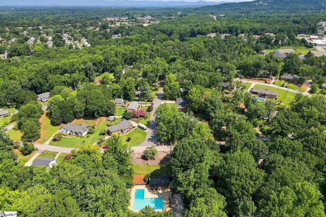 6 Covington Road, Greenville, SC 29617