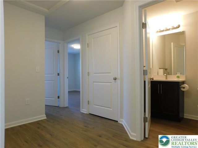 6645 Stein Way 6639-6661, Lower Macungie Twp, PA 18062