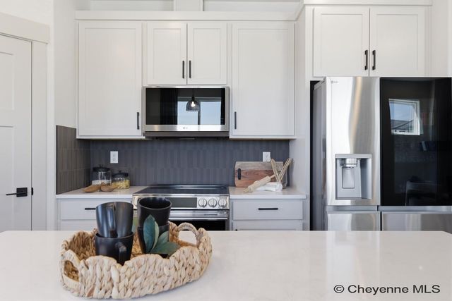 5143 CARLA DR, Cheyenne, WY 82001