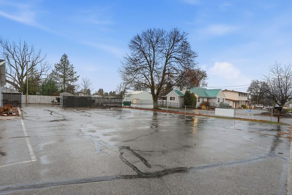 1124 S Pines Rd, Spokane Valley, WA 99206 photo 5