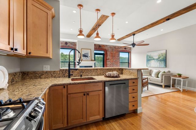 60 Merrimac St 615, Amesbury, MA 01913
