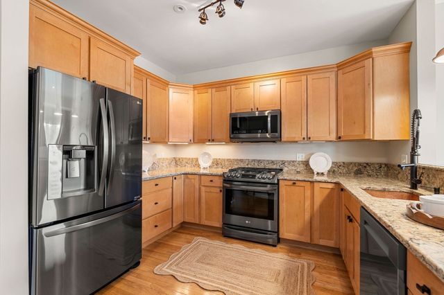 60 Merrimac St 615, Amesbury, MA 01913